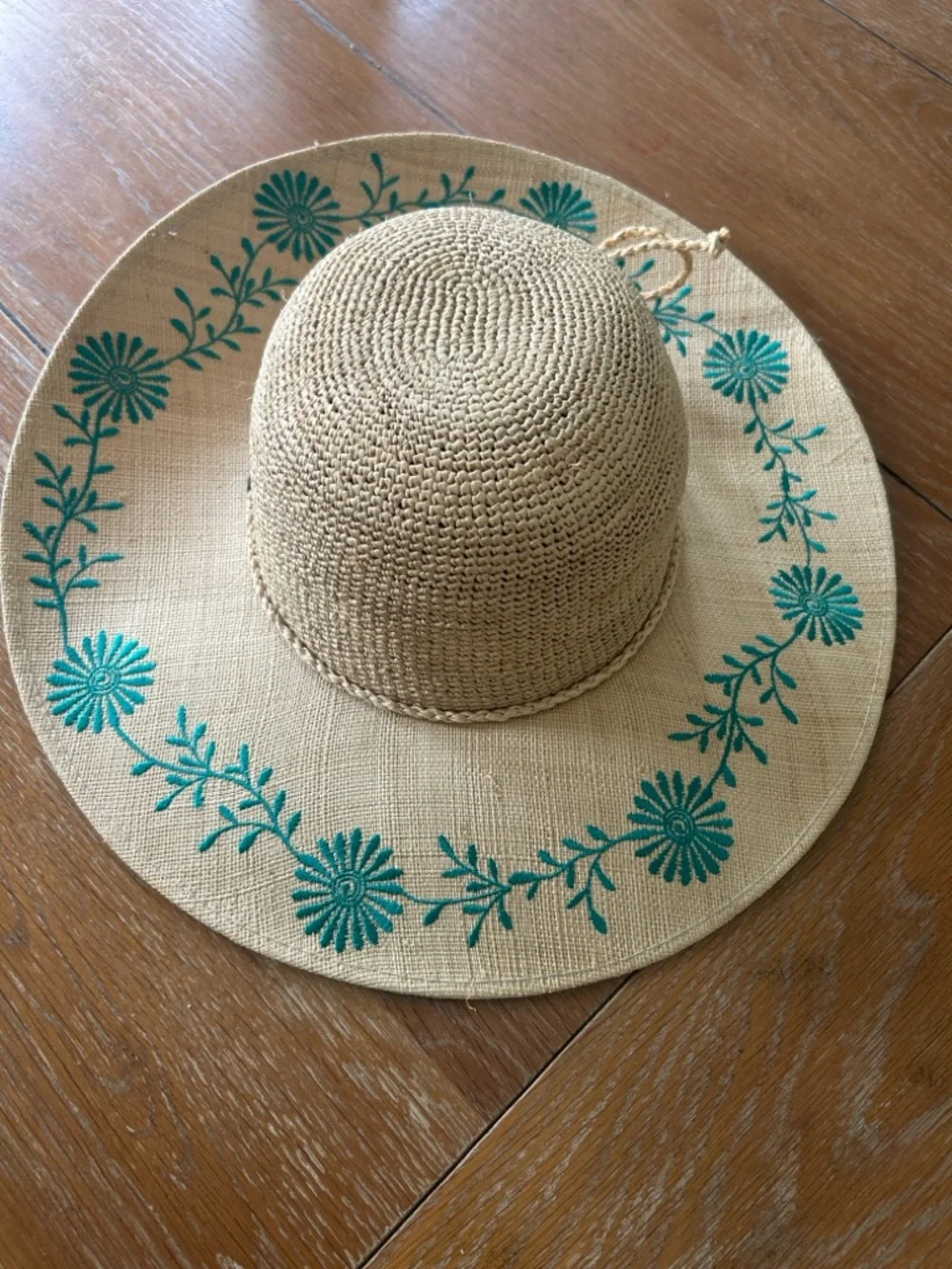 Scala Natural Fibers Floral Embroidered Sun Hat